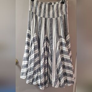 Chelsea & Theodore Striped Broomstick Skirt. With Elastic Smocked Waistband. SzM